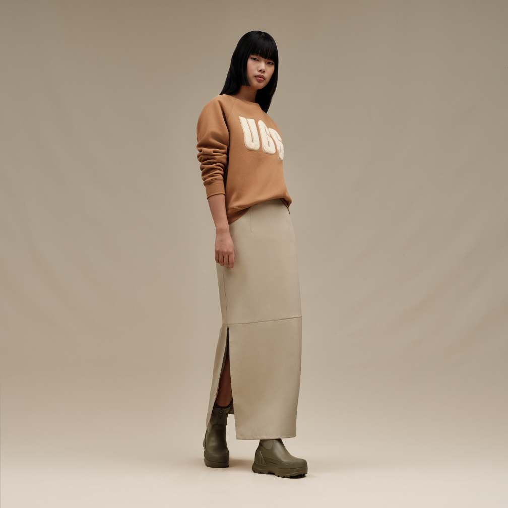 UGG® 公式【 マドリン ファジー ロゴ クルーネック|Madeline